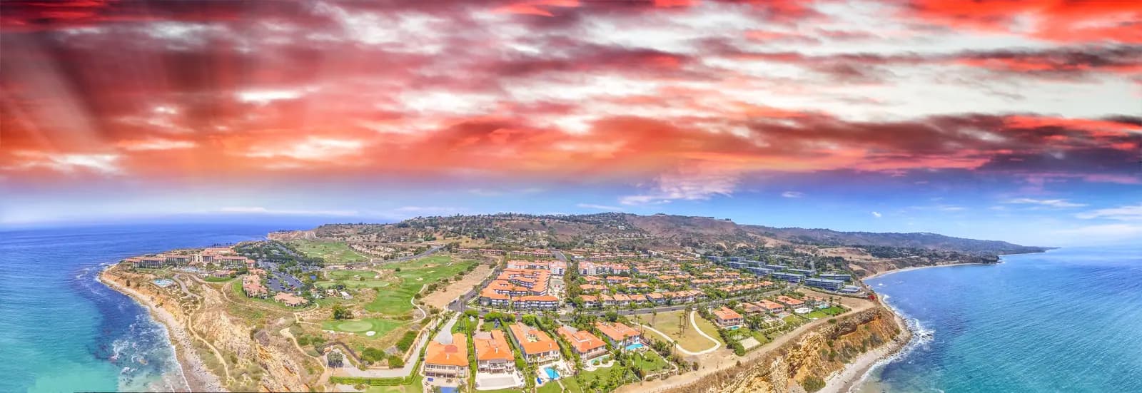 Roads tracing the Rancho Palos Verdes coast from above