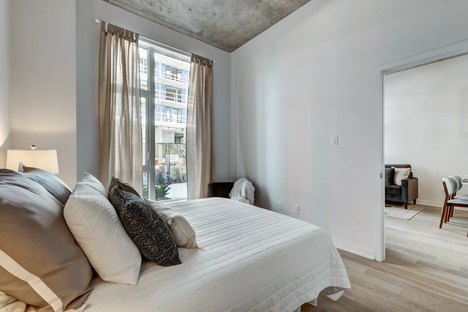 A quiet interior suited to a private seller conversation