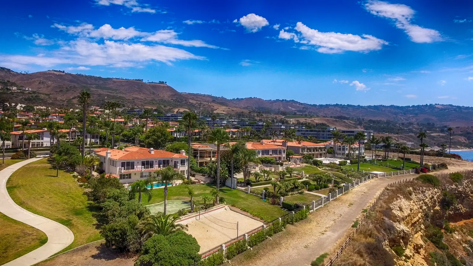 Rancho Palos Verdes hillside homes above the Pacific