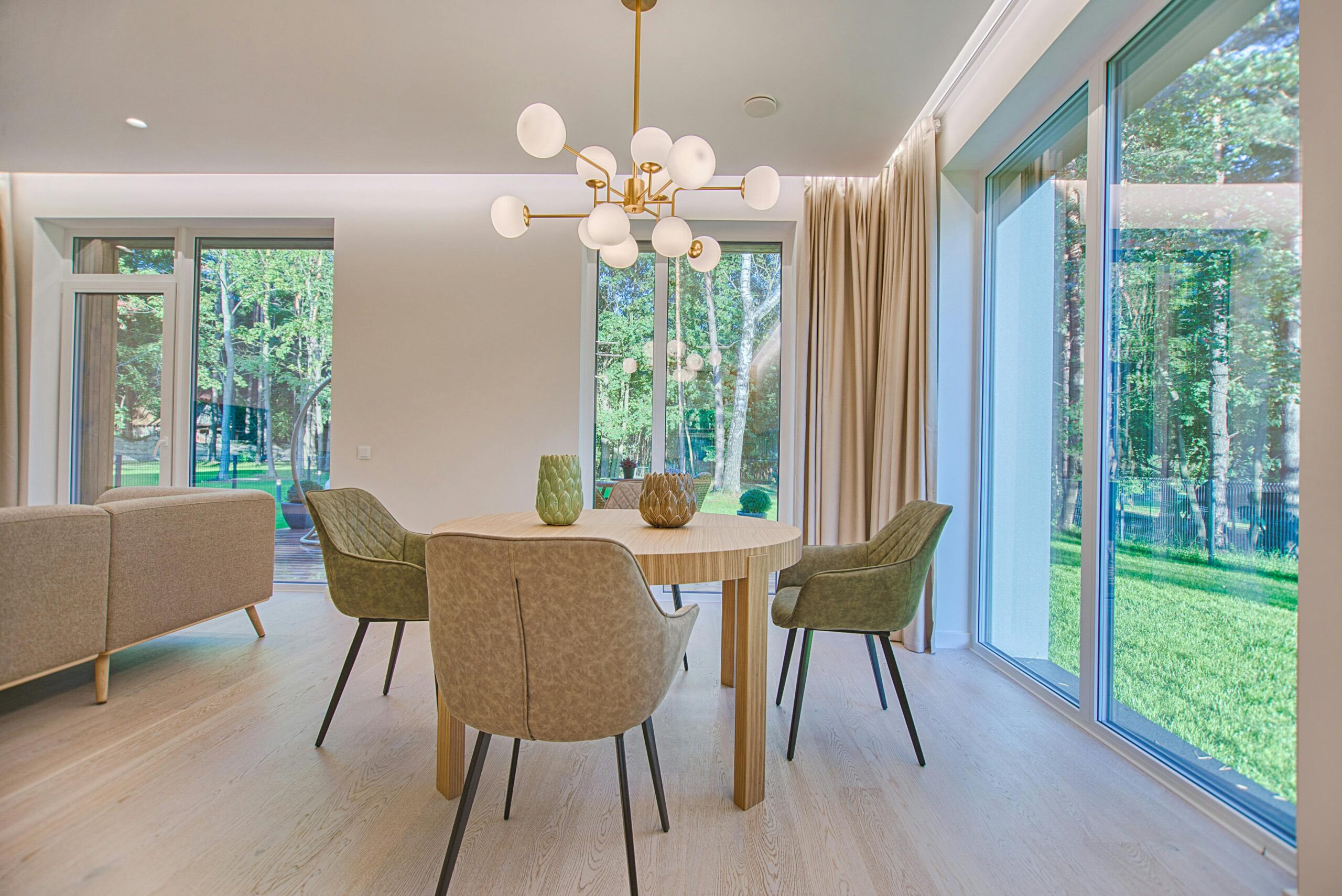A thoughtfully presented dining room ready for marketing