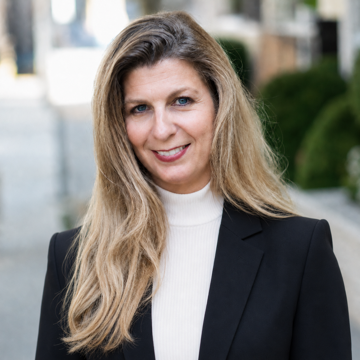 Randi Fournier, South Bay real estate agent